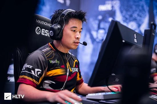 荣耀GT Pro助力2025电竞世界杯展现顶尖性能